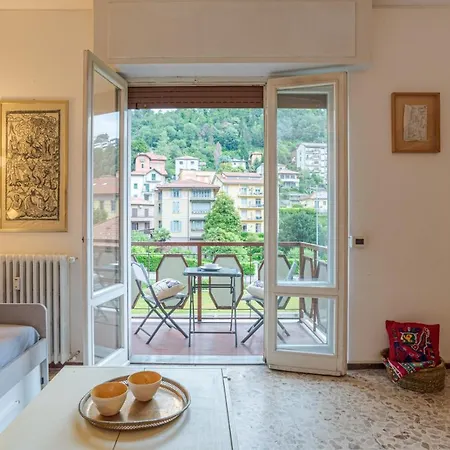 Lovely & Quiet Apartment - With Balcony & Parking Como Exterior foto