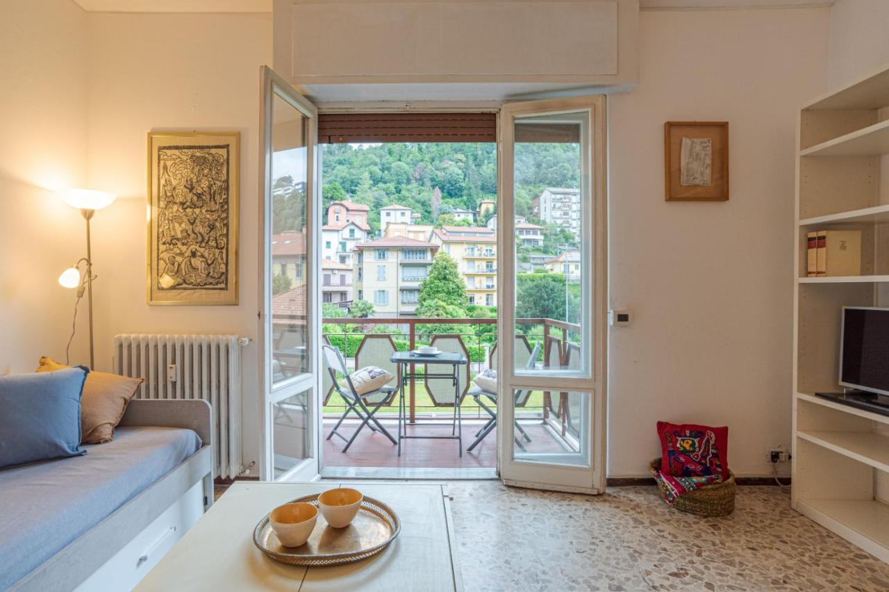 Lovely & Quiet - With Balcony & Parking