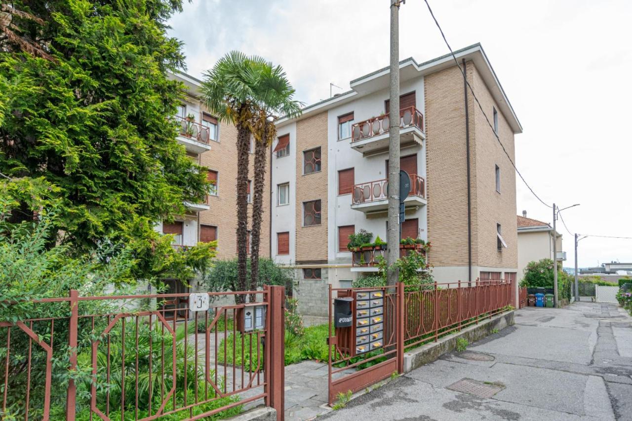 Lovely & Quiet - With Balcony & Parking Apartment *