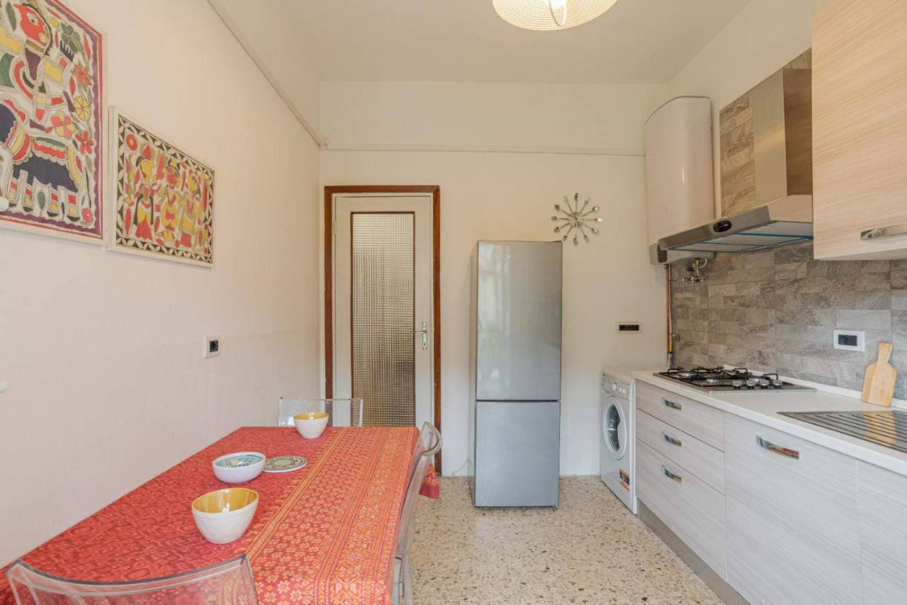 Lovely & Quiet - With Balcony & Parking