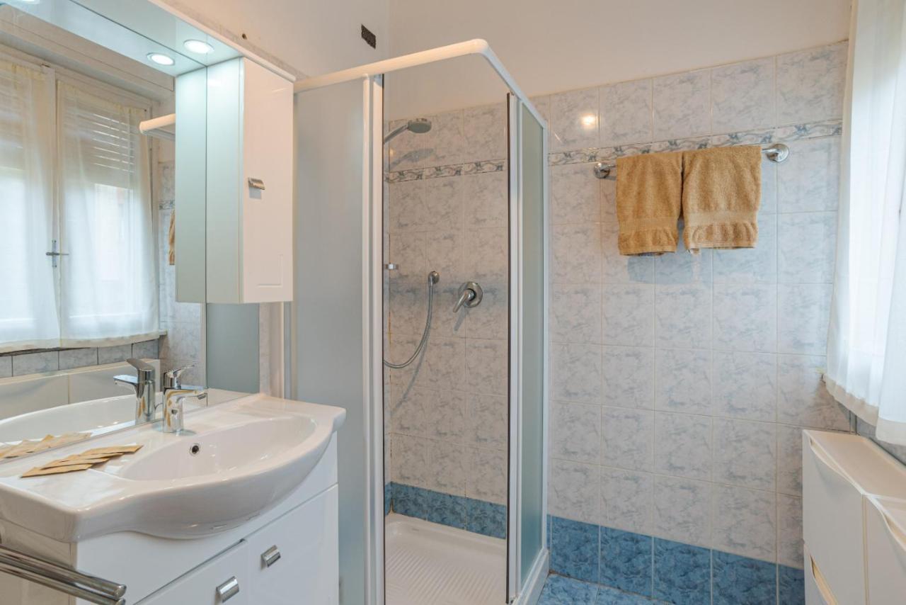 Apartamento Lovely & Quiet - With Balcony & Parking