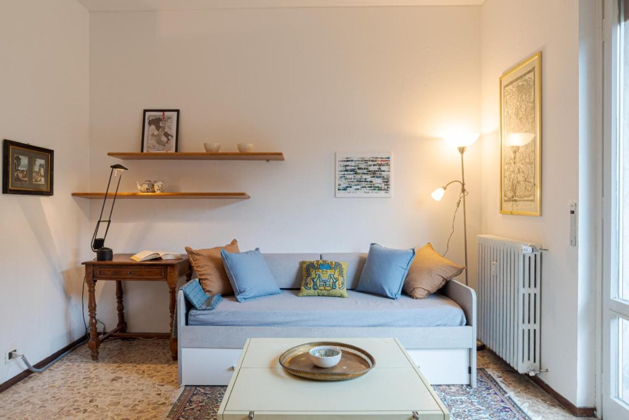 Lovely & Quiet - With Balcony & Parking
